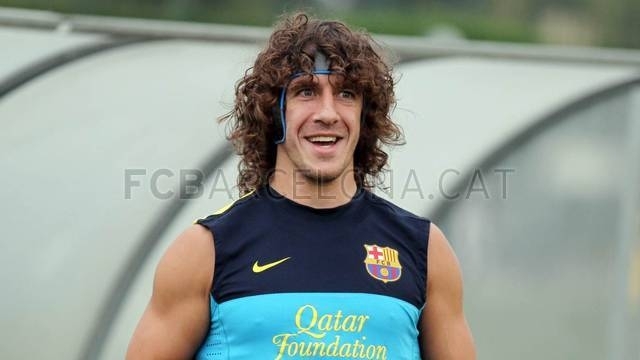 Puyol và chiếc mặt nạ bảo vệ mới 