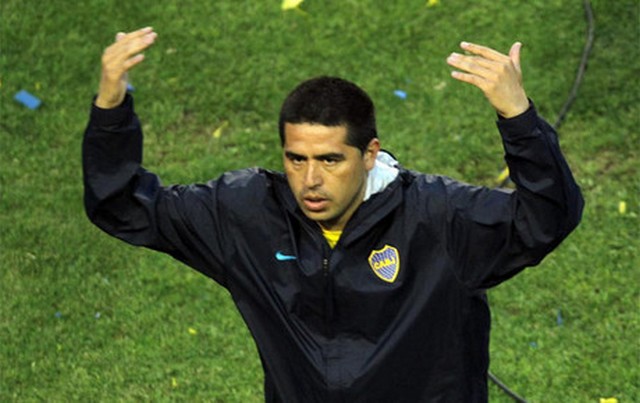 Riquelme: "Messi là một cầu thủ vĩ đại"