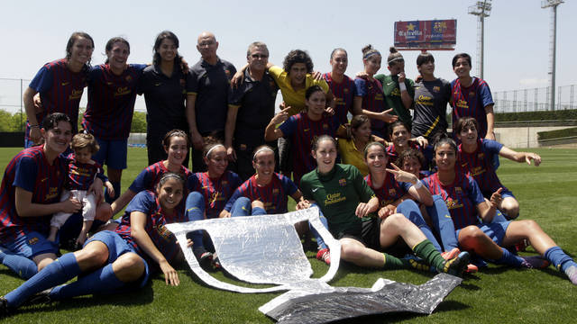 Những cô gái Barça vô địch La Liga lần đầu tiên