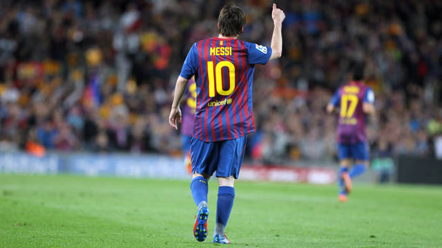 Messi ghi 4 bàn vào lưới Espanyol