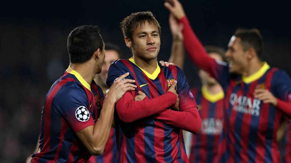 Ngày Neymar làm khổ người khổng lồ Foster