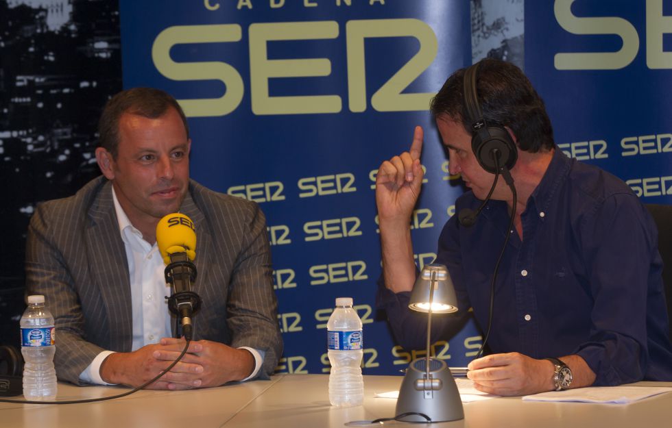 Sandro Rosell trả lời phỏng vấn chương trình El Larguero
